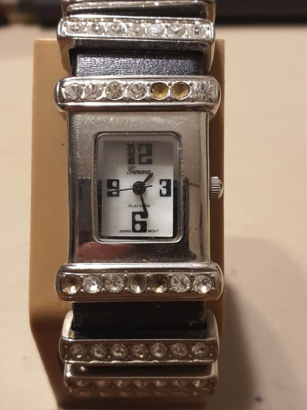 🦋10/$20🦋 Geneva Silver/White Rhinestone Women's Cuff Watch